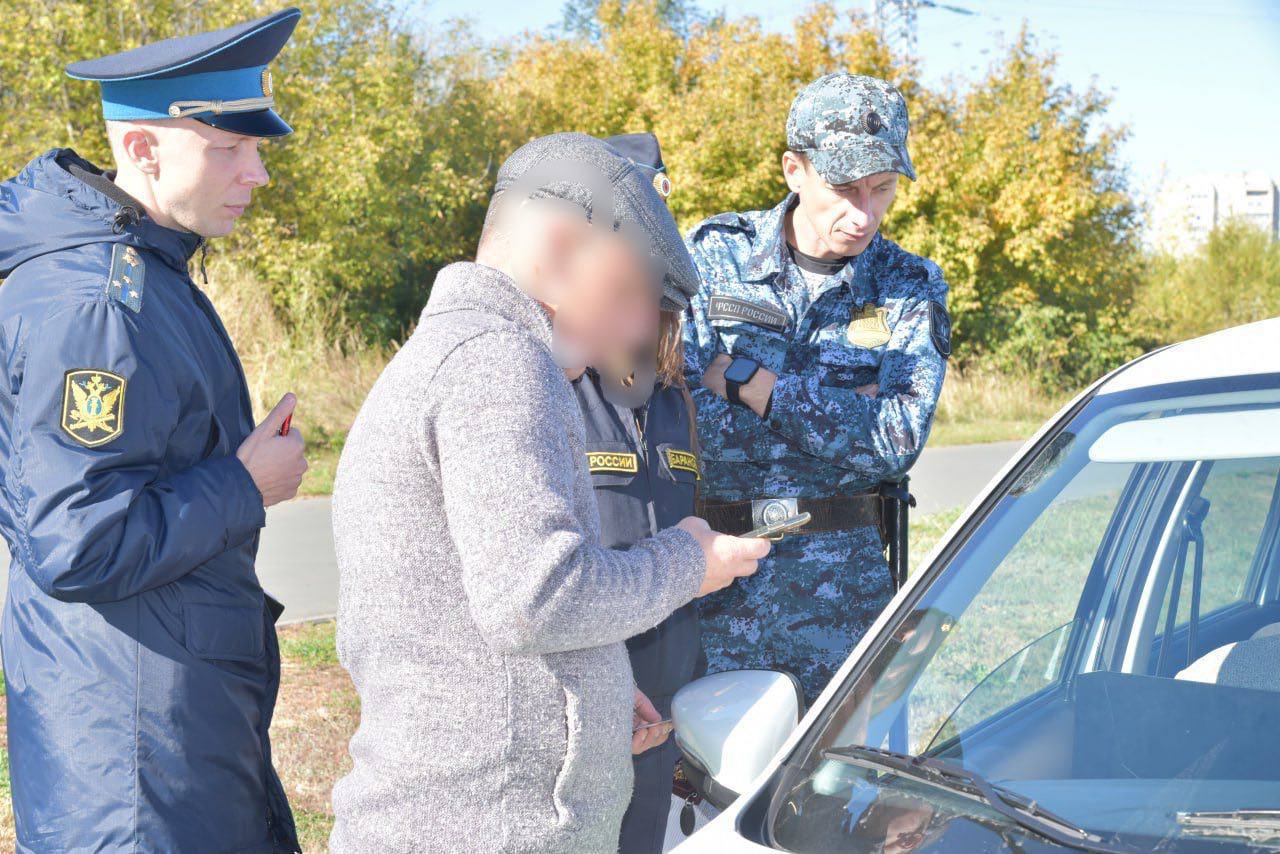 В Балакове должников на дорогах встретили приставы и полицейские
